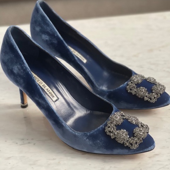 Manolo Blahnik Hangisi Blue Velvet 70mm Size 38 - Picture 1 of 7
